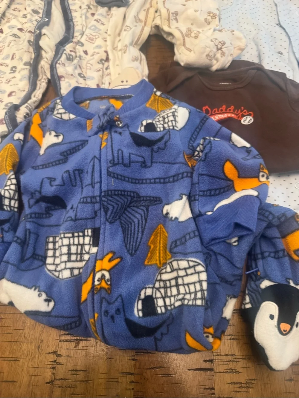 Carter's etc 9 month Printed Fleece & Mixed Neutral Baby One-Piece Sleepers Set